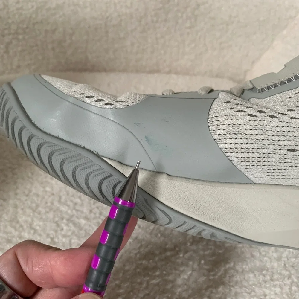 Selkirk CourtStrike Pickleball Sneakers Shoes Light Grey Men's 12